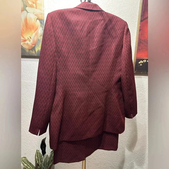 Le Suit red/black falling leaves skirt sets (2pcs) size 12 - Picture 4 of 10